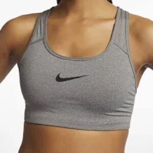 NIKE | Women's Dri-FIT Swoosh Sports Bra